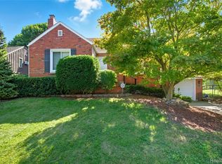 11478 Engleman Rd, Warren, MI 48089