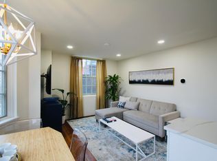 2135 Walnut St APT 501, Philadelphia, PA 19103