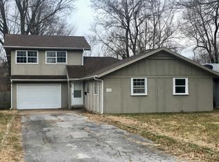 1544 E Seminole St, Springfield, MO 65804