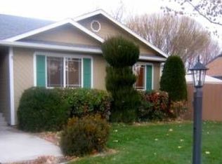 1824 W Greenhead Dr, Meridian, ID 83642