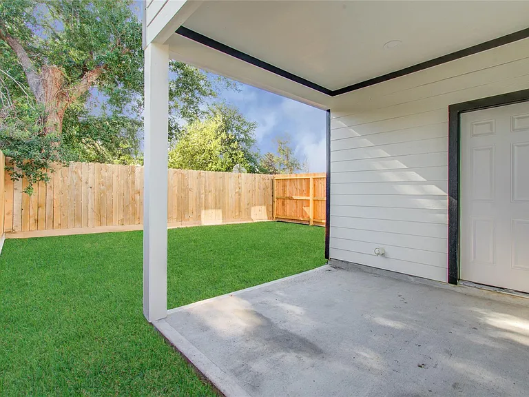 835 S Victory Dr — Photo 36