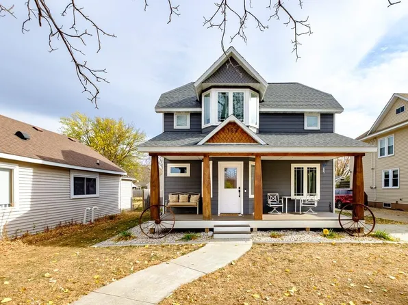 123 S Chestnut St, Belle Plaine, MN 56011