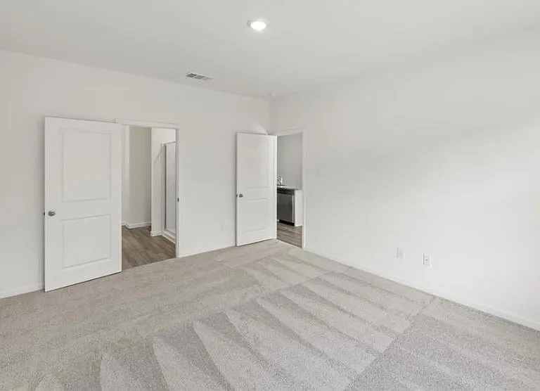 17 Glen Crossing Rd — Photo 14