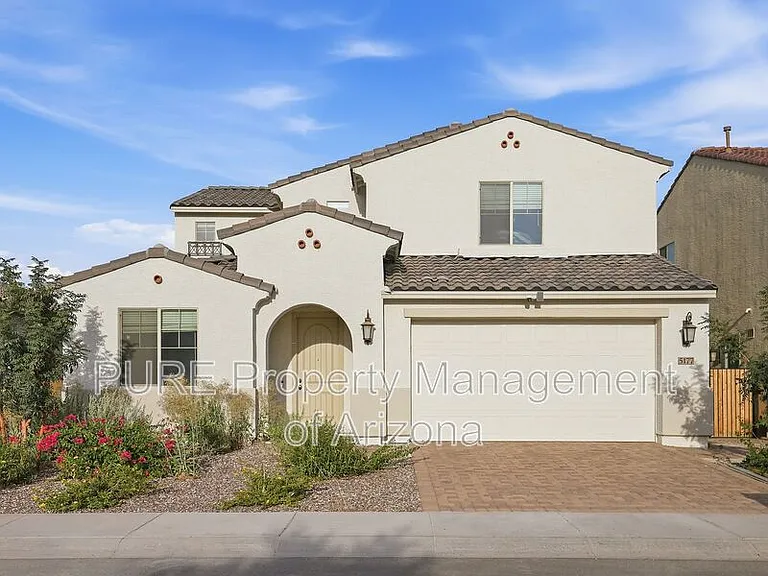 5177 N 87th Dr — Photo 1