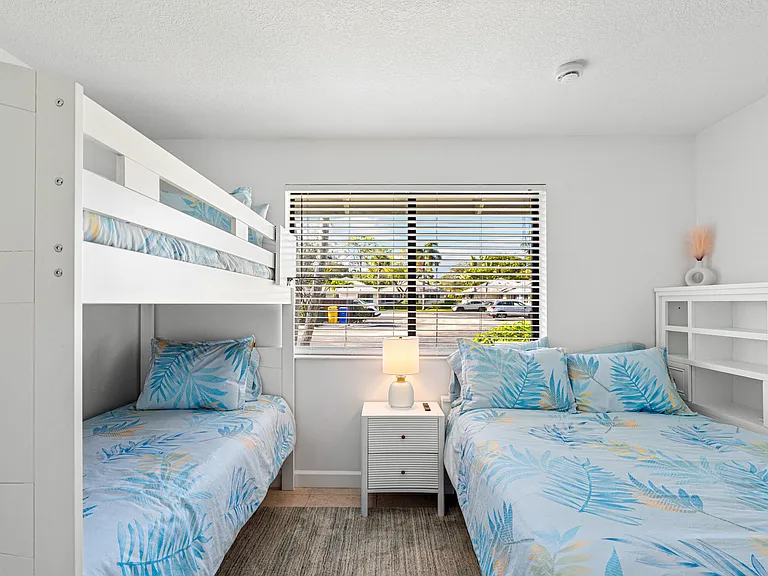 913 Club Dr — Photo 28