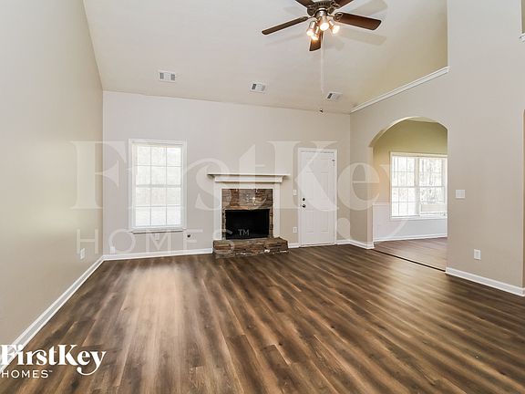 3rd image of 80 Shenandoah Ln