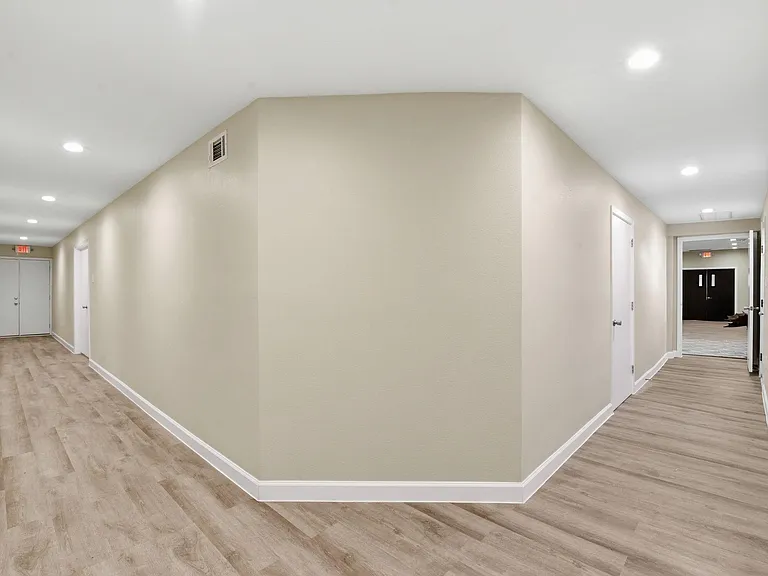 3911 Fulton St — Photo 23