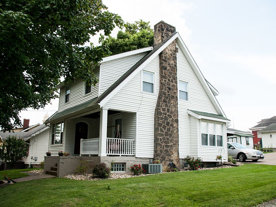 1st image of 160 Newell Ave