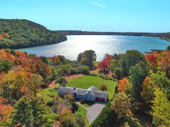 140 Porter Street, Rockport, ME 04856