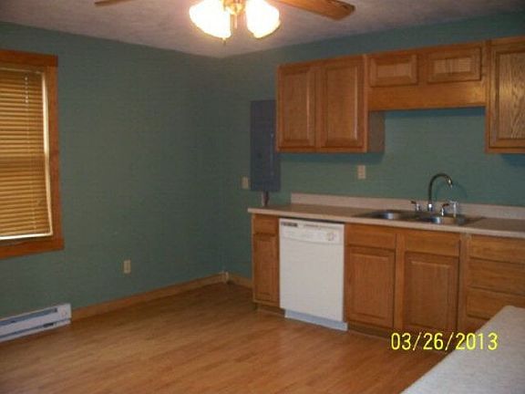 3rd image of 1062 Main St