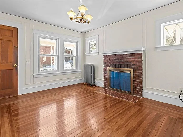 61 Armington St — Photo 3