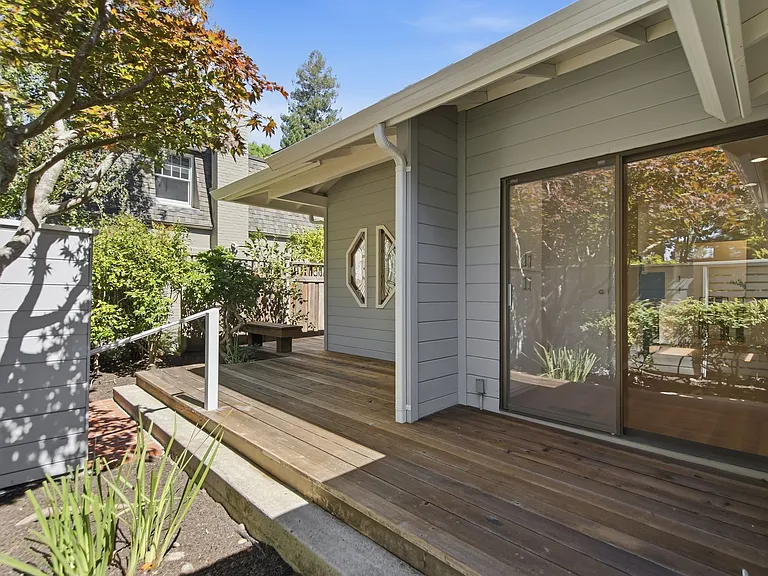 1537 Dana Ave — Photo 36