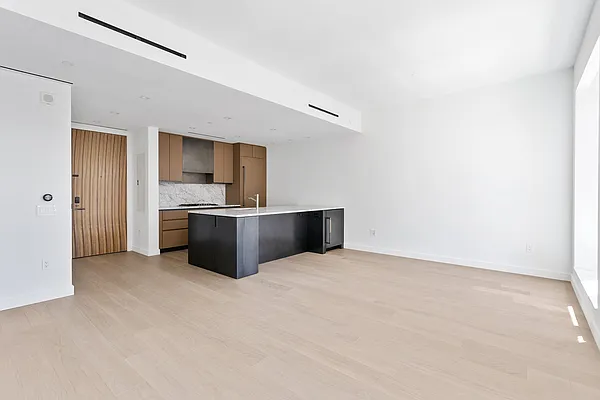 Rented by ZEMU REALTY | media 27