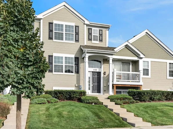 1153 Alta Vista Dr, Pingree Grove, IL 60140