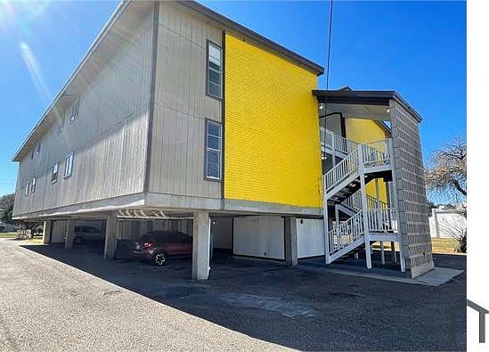 1st image of 10518 Heizer St #7