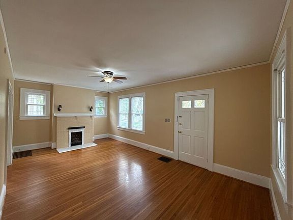 3rd image of 420 N Laurel Ave