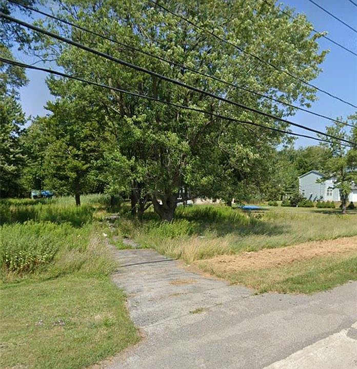 2nd image of 3982 Walden Ave