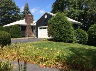 2 Alpine Cir, Wakefield, MA 01880