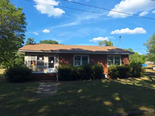 5 Meadowdale St, Butler, GA 31006