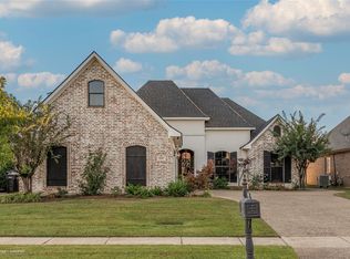 537 Chinquipin Dr, Bossier City, LA 71111