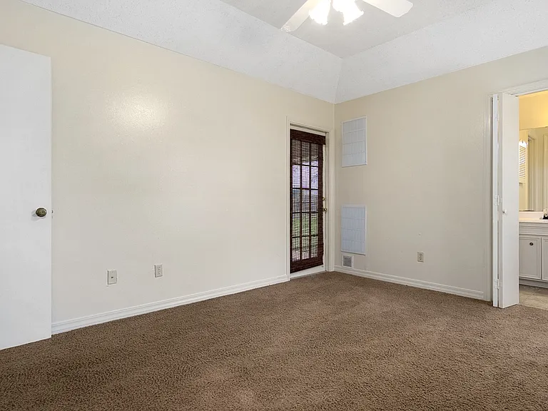 5602 Pampus Ln — Photo 1