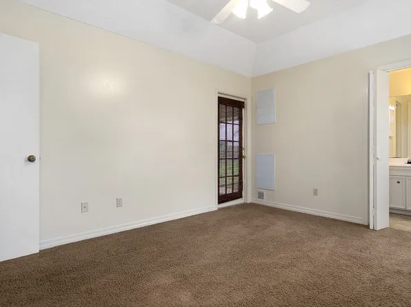 5602 Pampus Ln, Bossier City, LA 71112