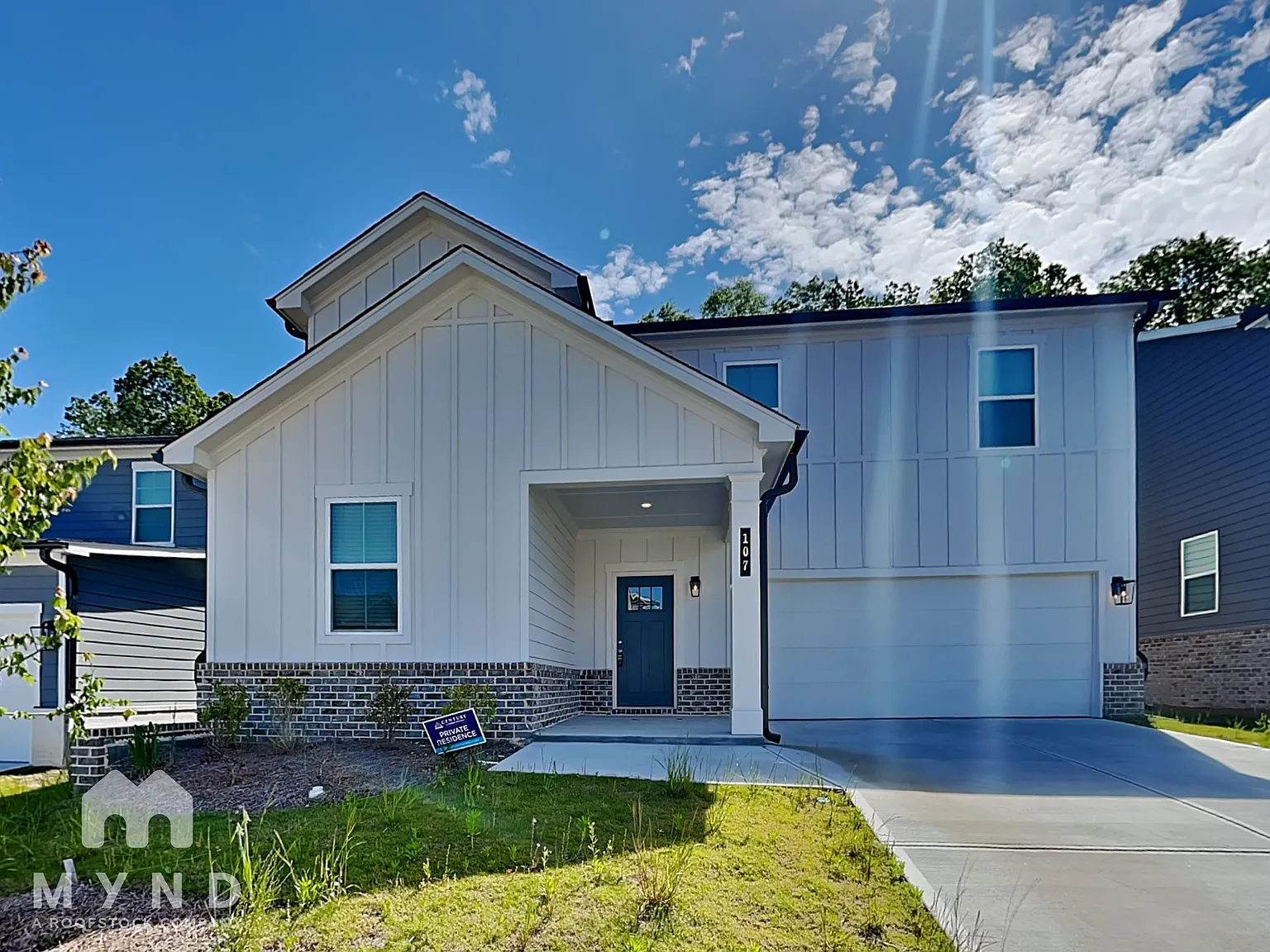 5 bed, 3.0 bath, 2802 sqft, $2,575 — Photo 2
