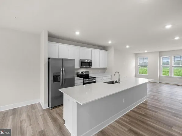 1423 Lake Geneva Dr, Trappe, MD 21673