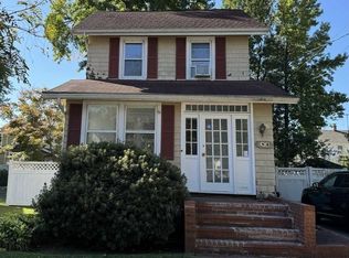 184 Walnut St, Teaneck, NJ 07666