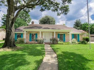 2742 Durban Dr, Houston, TX 77043