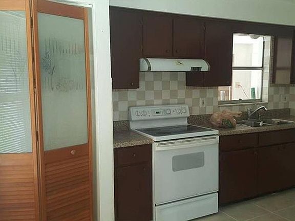 2nd image of 1734 Jade Ave