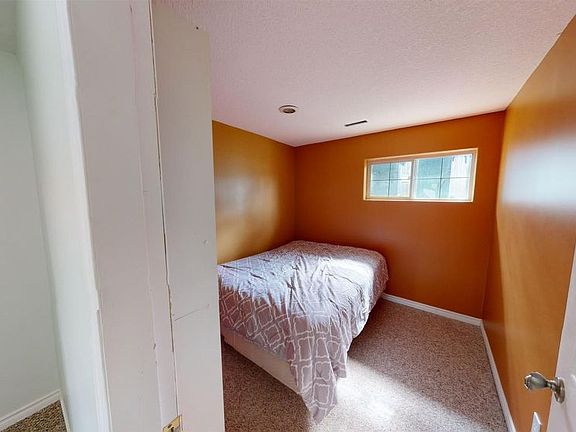 4th image of 8420 97th Ave #B