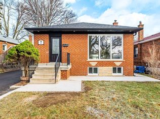 7 Heatherglen Rd, Toronto, ON M9W 4P9