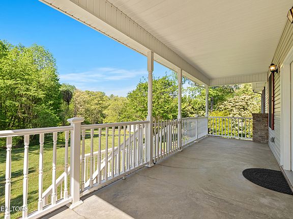 4th image of 204 David Rd