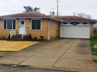 1127 Galaxy Dr, Cleveland, OH