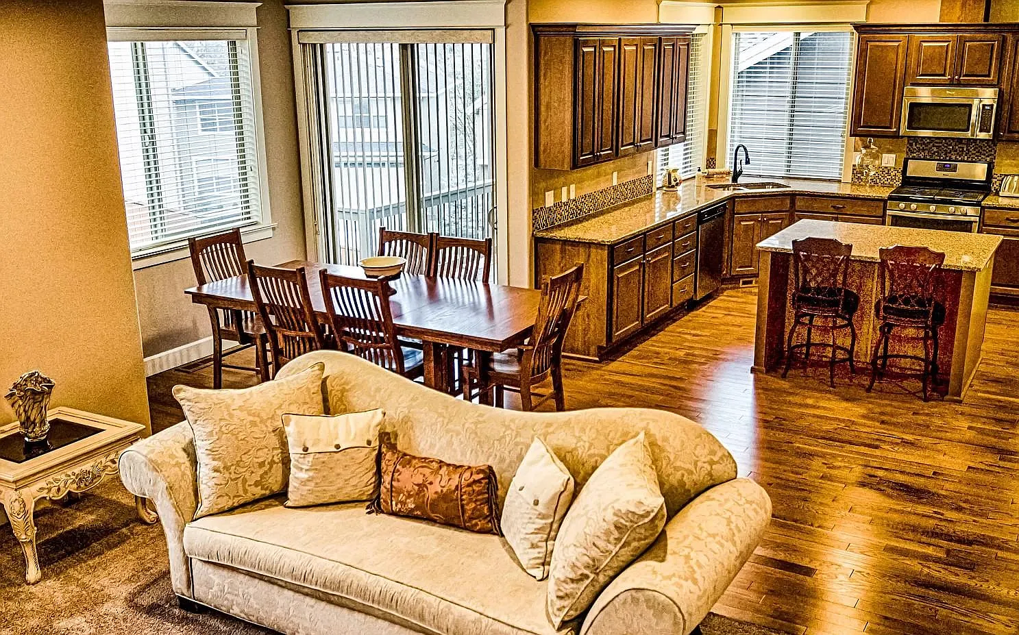 15446 SW Summerview Dr — Photo 1