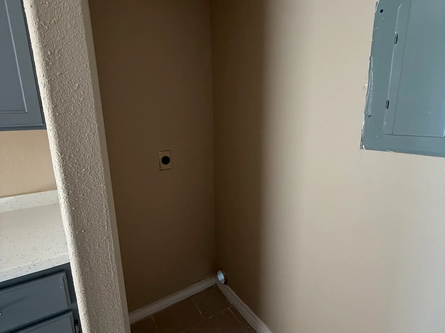 2 bed, 780 sqft, $900 — Photo 4