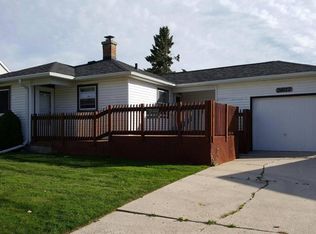 3617 Mac Arthur Dr, Manitowoc, WI 54220