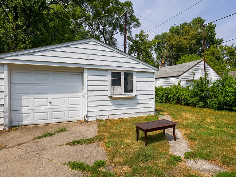 20803 Atlantic Ave — Photo 3