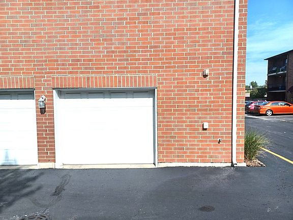 4th image of 7120 W 108th St Unit 3A