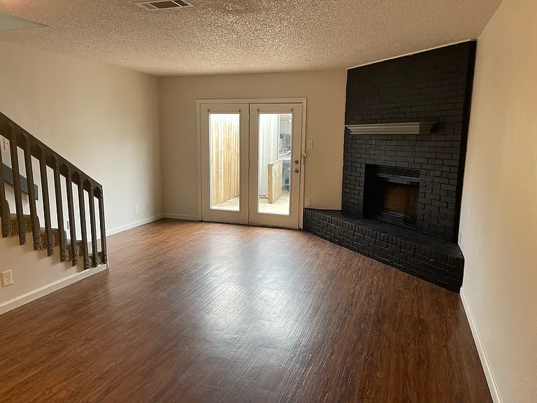 2812 Country Club Rd #2812 — Photo 2