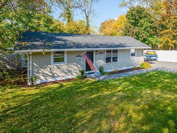 3rd image of 22 Jocelyn Ave