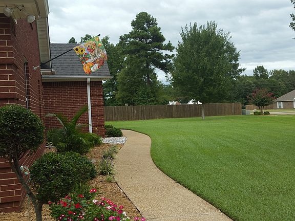 3rd image of 164 Weatherby Dr