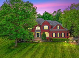 114 Denniston Dr, New Windsor, NY 12553