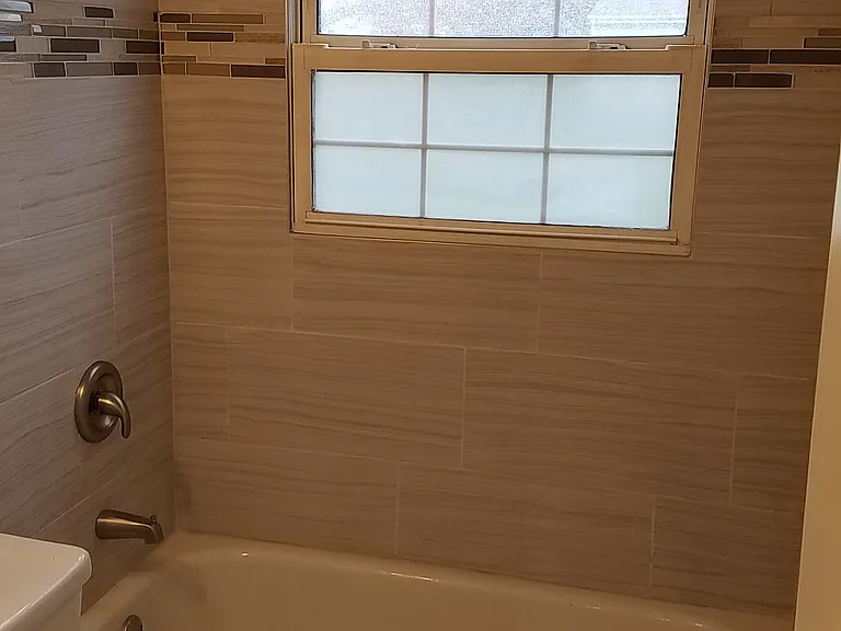 1425 Evans Ave — Photo 9