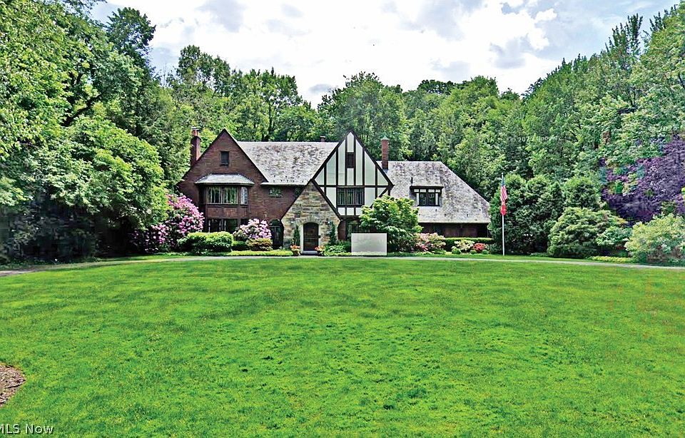 1st image of 155 Hampshire Rd