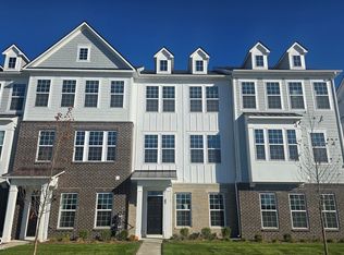 14542 Elsmere Ln, Carmel, IN 46074