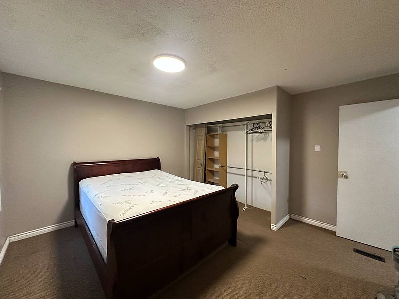 Peterborough Apartment for rent - 5 Bedrooms — photo 10