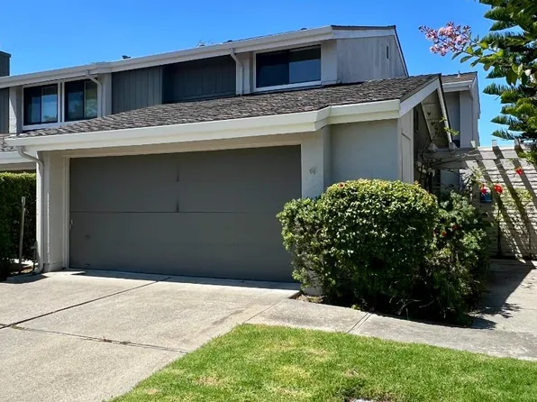 6 Admiralty Pl, Redwood City, CA 94065