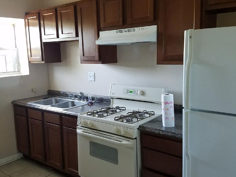 2nd image of 2522 McCulloh St